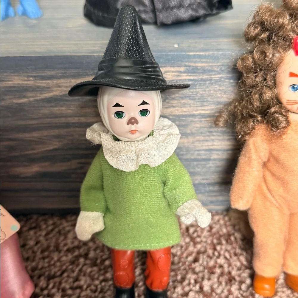 Madame Alexander Wizard of Oz Doll Set - Blue, Black, Silver, Pink, Brown - Picture 4 of 10